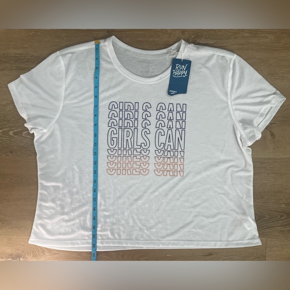 NWT Brooks International Women’s Day Tee - Picture 2 of 4